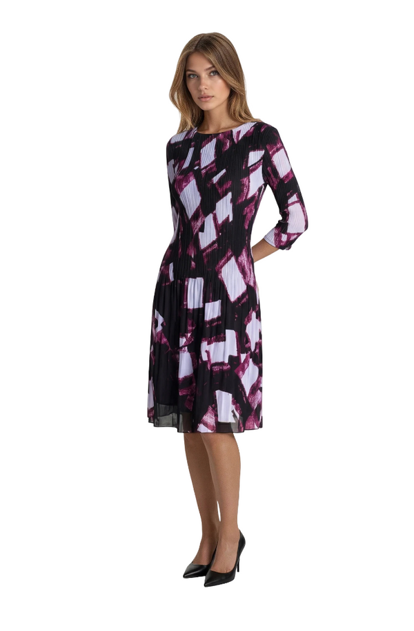 Veeca 3/4 Sleeve Abstract Pleated Midi Dress - DR1226
