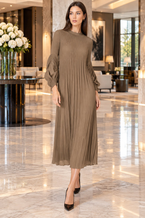 Minimalist Black Pleated Midi Dress – Long Sleeve Elegant Flow Dress