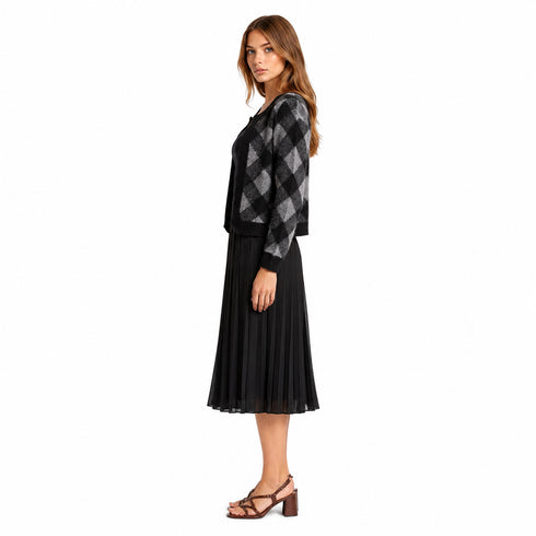 Chic Argyle Pleated Cropped Jacket – Modern Black & Grey Lightweight Cardigan